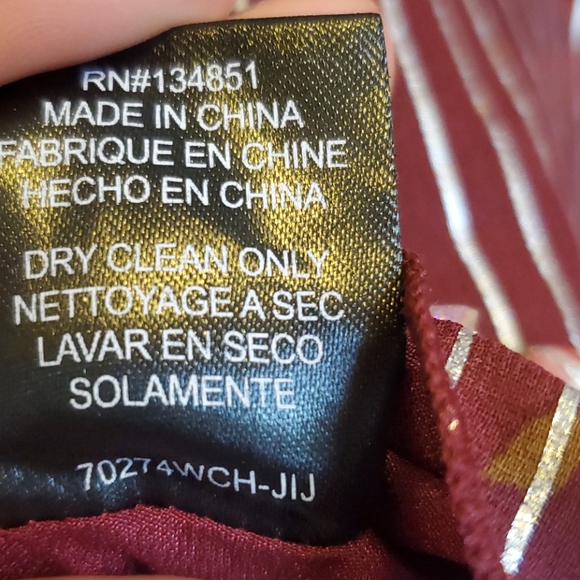 NWT stunning floral top - Picture 11 of 11